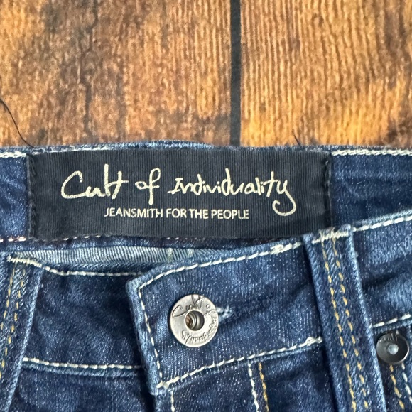 CULT OF INDIVIDUALITY Bohemi Boot Cut Jean in Dark Wash 27 - Picture 5 of 8